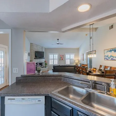 Beautiful Home With Pool, Games & Covered Patio San Antonio Exterior foto
