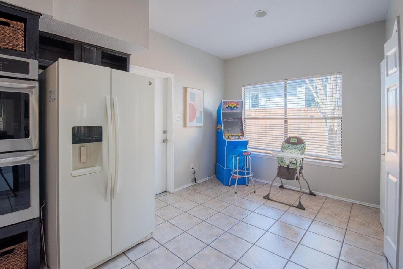 Beautiful With Pool, Games & Covered Patio Сasa de vacaciones *